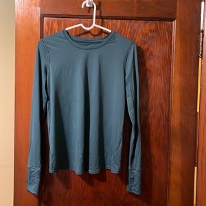 Athleta tulip back top. like new